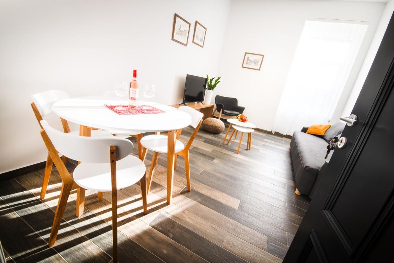 Apartmani Sterija ノヴィ・サド エクステリア 写真